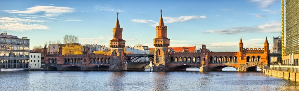 Oberbaumbrücke und Spree zwischen Kreuzberg und Friedrichshain