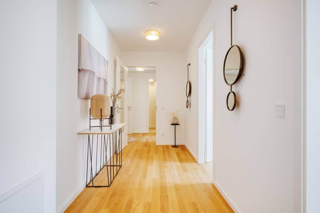 Hallway view of an apartment in Hofgartenhaus in Berlin