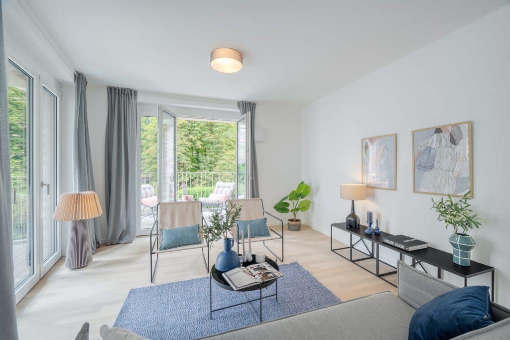 Wohnzimmer im Hofgartenhaus Neubau in Berlin Kreuzberg