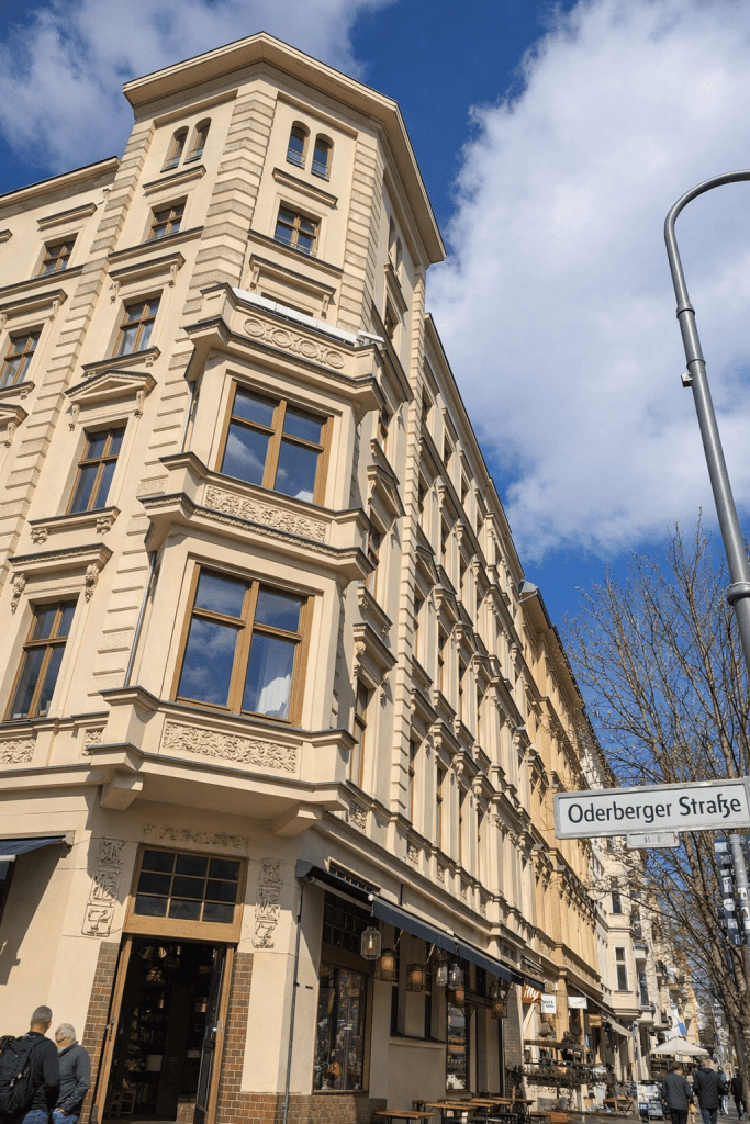 Altbaugebäude in der Oderberger Strasse in Berlin Prenzlauer Berg