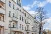 Authentic bright 3-bedroom Altbau apartment for sale with a balcony - Bild