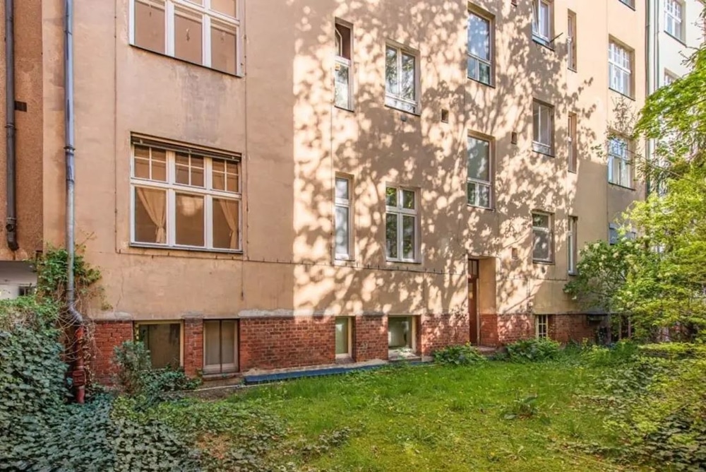 Qlistings - Investment property - rented 3-room apartment in a sought-after location near Rathaus Steglitz Property Image