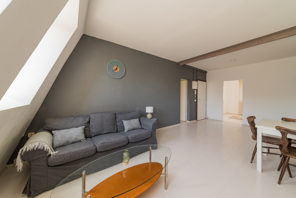 Qlistings - Bright 3-room attic penthouse with Spree views next to Mercedes-Benz Arena Property Image