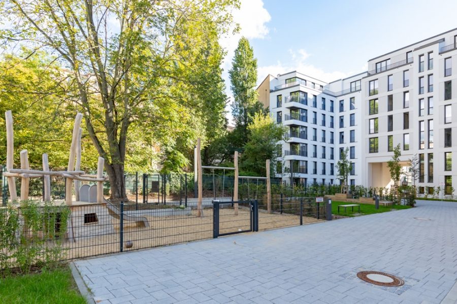 Near Ku'damm: brand new 3-room apartment with balcony - Bild