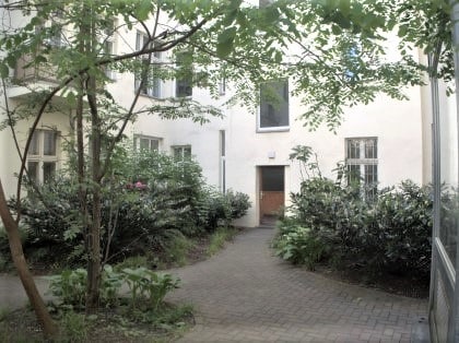 Sold! 2-3 room apartment in a prime location in Prenzlauer Berg near Stargarder Straße - Courtyard