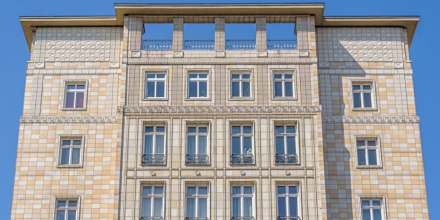 Attractive investment: tenanted 3-room apartment next to Strausberger Platz - Außen