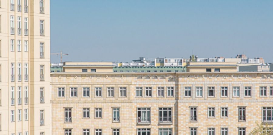 Attractive investment: tenanted 3-room apartment next to Strausberger Platz - Bild
