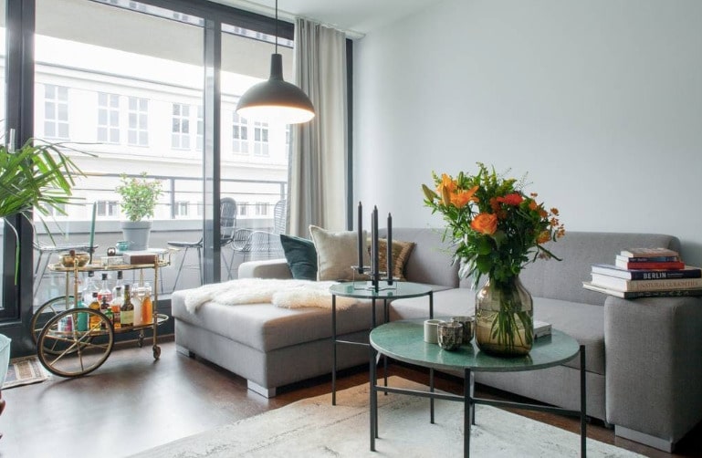 Libre de suite : appartement de 3 pièces avec grand loggia à proximité d'Alexanderplatz - Titelbild