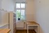 Charmante 2-Zimmer-Altbauwohnung mit Balkon in Lichtenberg Nahe Weitlingkiez - Küche