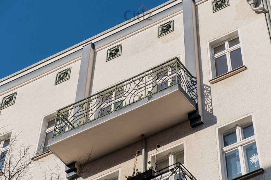 Солнечная квартира в Берлин-Миттэ с 2-мя балконами и видом на Мауэрпарк - Bild
