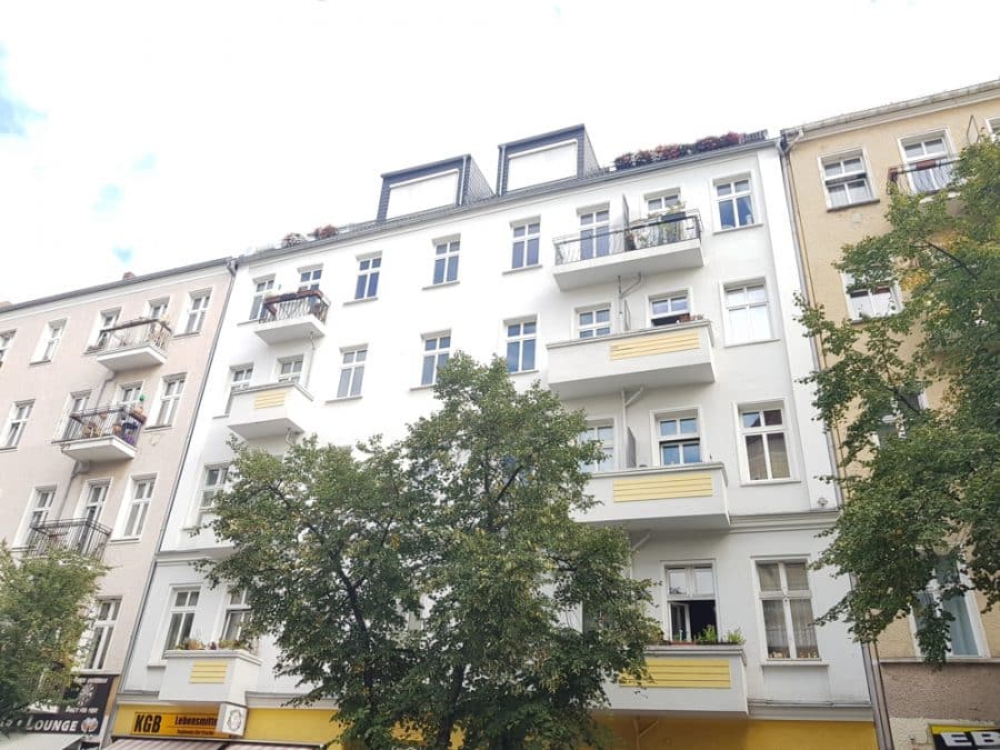 Sold! Vacant 2-rooms apartment in a lively Kiez area in Friedrichshain - Building view