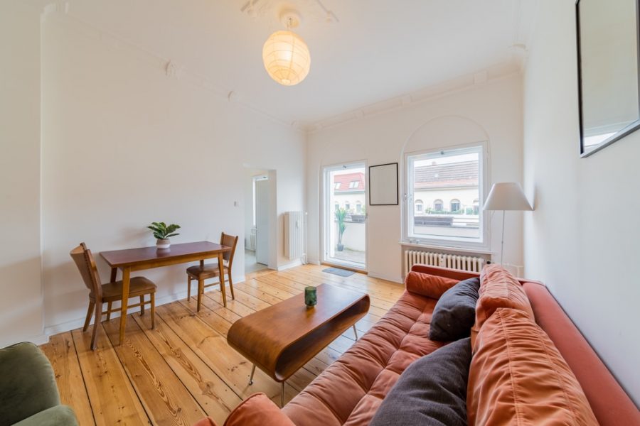 Sold: Charming 2-room apartment with spacious balcony in front of Schillerkiez - Neukölln - Titelbild