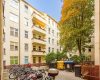 Sold! Vacant 1-room apartment in the Brüsseler Kiez in Wedding - Innenhof