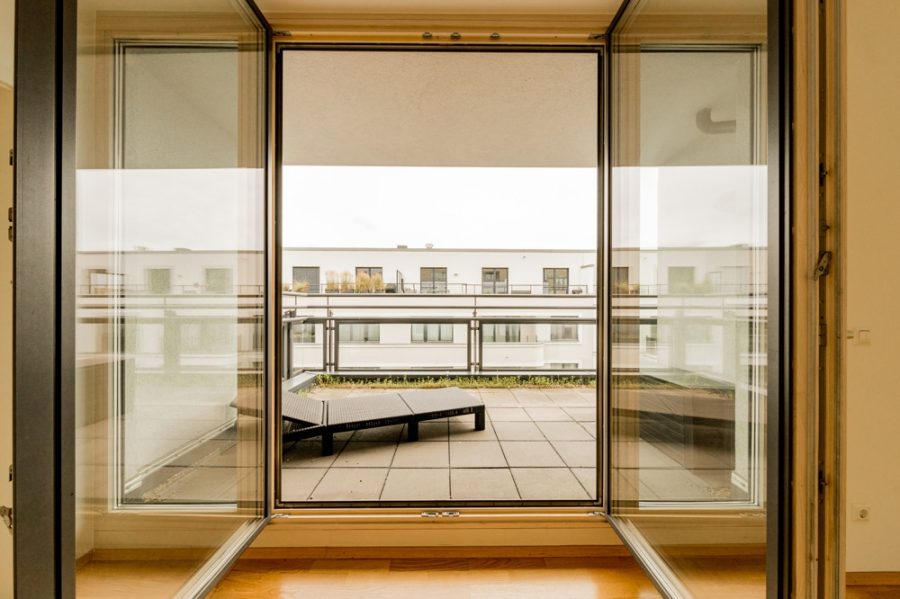 С видом на телевизионную башню в Берлине: Эксклюзивные 3-комнатные апартаменты с балконом и террасой - Bild