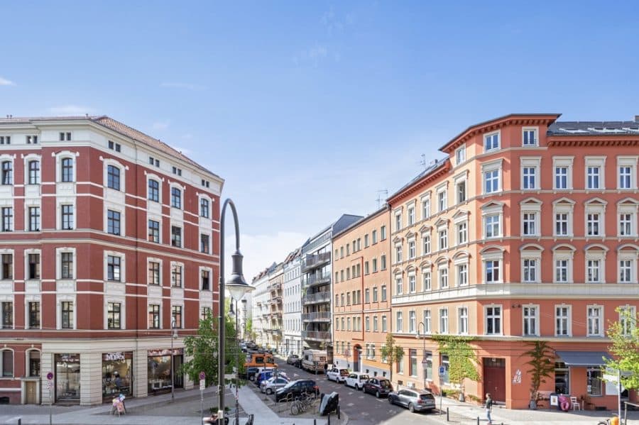 Sold with First Citiz! Ready to move in Helmholtzkiez! Vacant 2-room duplex apartment with 2 large balconies - Bild