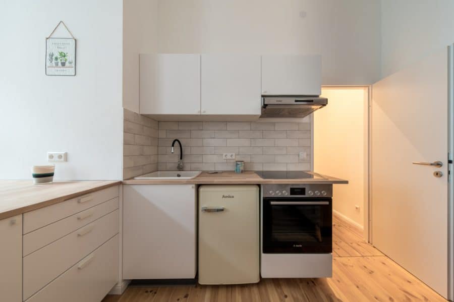 Sold by our team: Renovated, furnished & ready to move! 1.5-room apartment in Gesundbrunnen - Bild