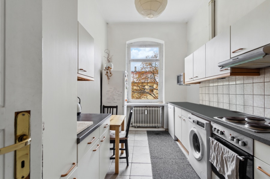 Ready to move-in! Charming 2-room apartment with balcony close to Arminius Market Hall - Bild