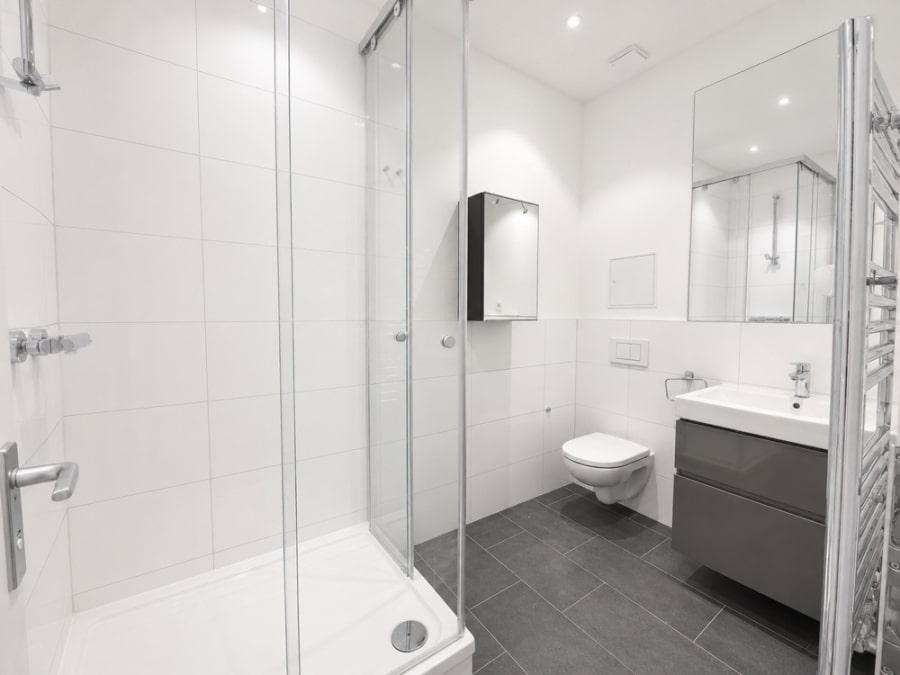 Ready to move! Newly Renovated Spacious 3 Room Apartment in Moabit - Bild