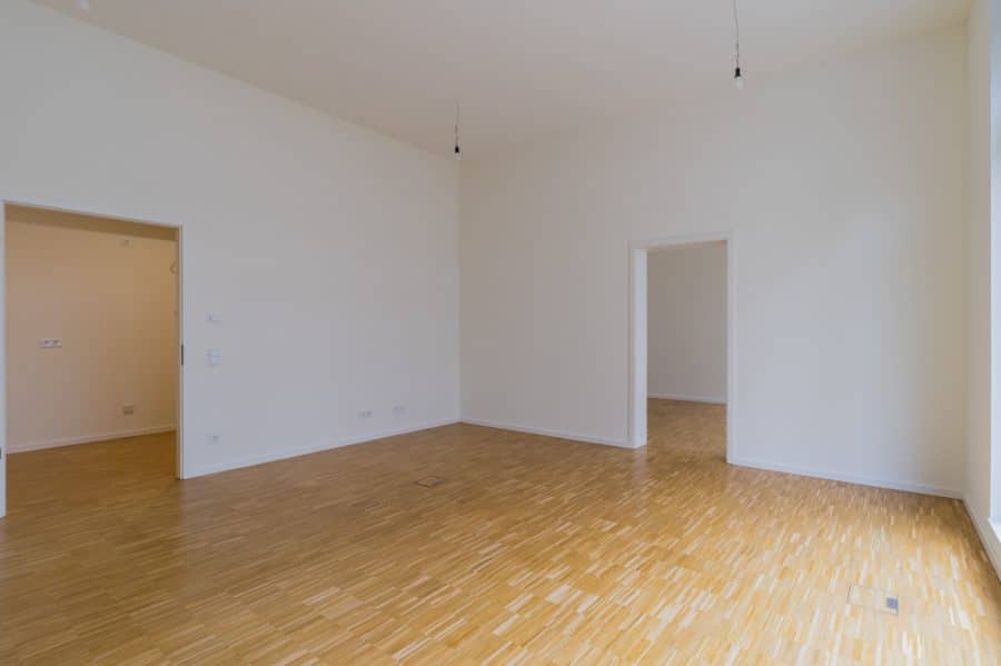 For sale in Mitte! Newly built commercial unit for shop or office with strong investment potential - Bild