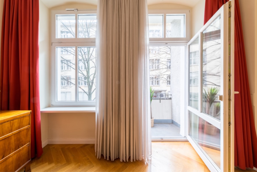 Продано: Красивая светлая 2-х/3-х комнатная квартира с балконом рядом с дворцом Шарлоттенбург - Bild