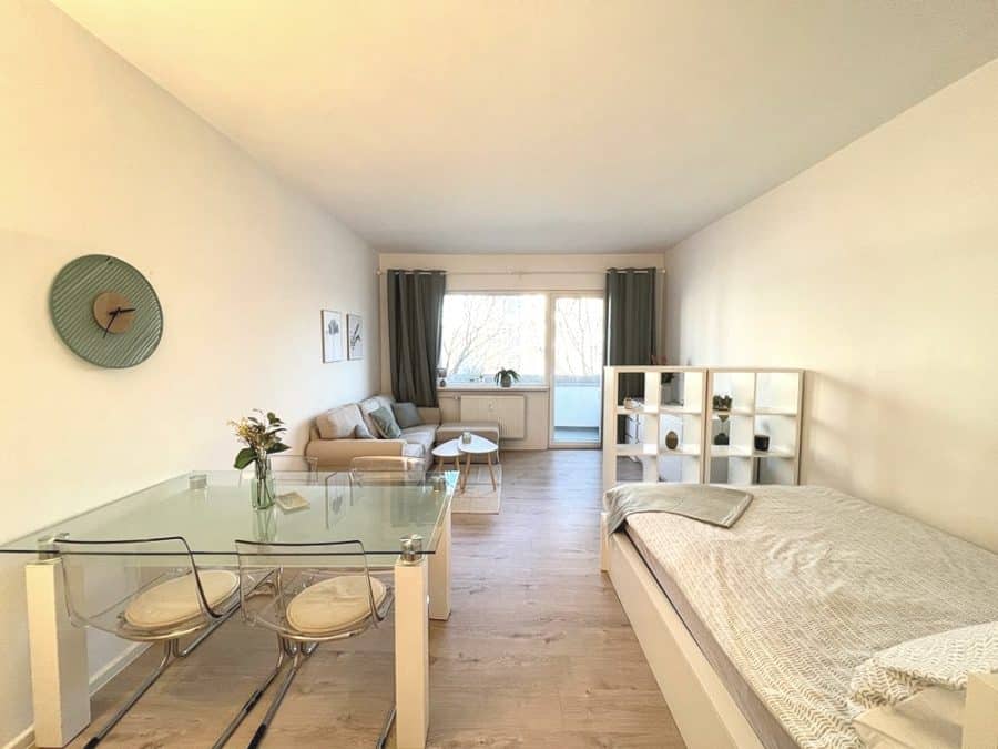 Recenly sold: Ready-to-move apartment with spacious balcony next to Viktoria-Luise-Platz - Cover photo