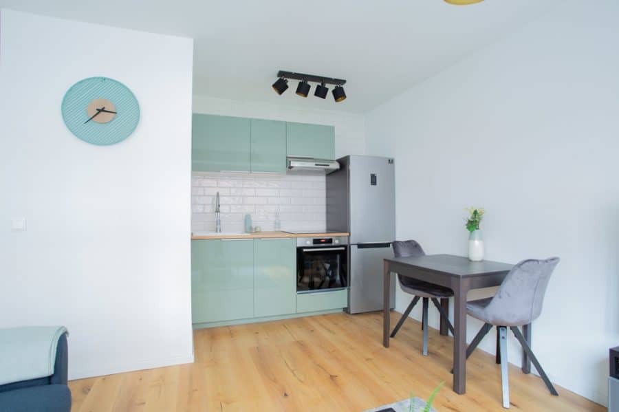 Sold with our team: Ready to move-in Prenzlauer Berg: Fully renovated & furnished 2-room apartment for sale - Bild