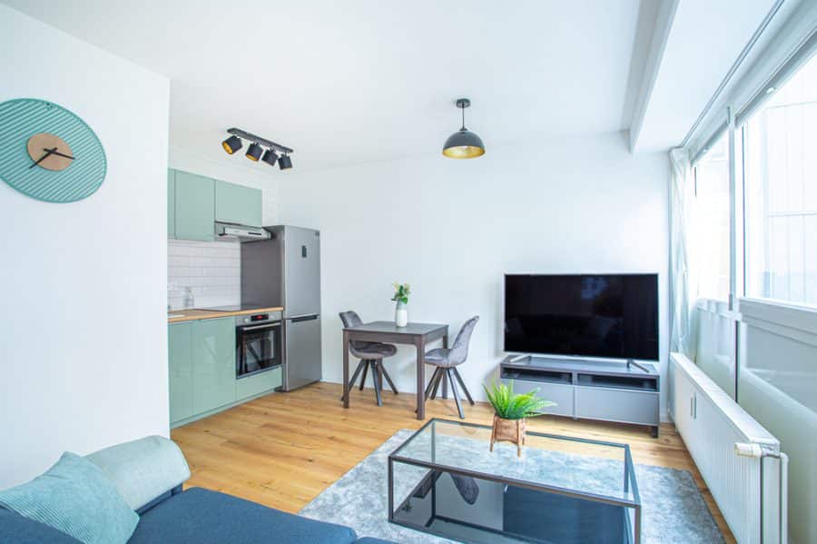 Sold with our team: Ready to move-in Prenzlauer Berg: Fully renovated & furnished 2-room apartment for sale - Cover photo